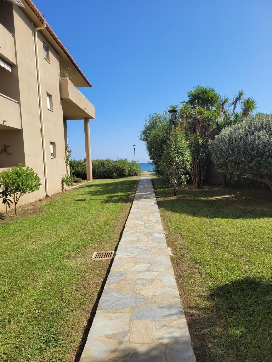 Appartement T2 Bord de Mer - Maria Beach Santa-Lucia-di-Moriani Exterior foto